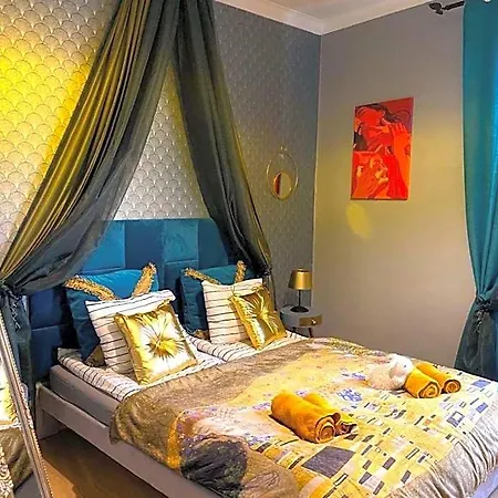 Hotel Gold *